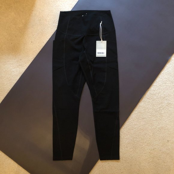 Everlane Perform Pocket Legging - Picture 6 of 11